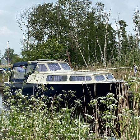 Boat Allemansfreon - Kamperen Op Het Water - Niet Om Mee Te Varen - Read Host Profile-Lees Hostprofiel Jutrijp Eksteriør bilde