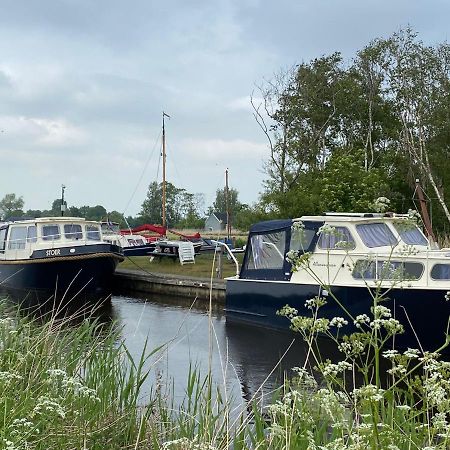 Boat Allemansfreon - Kamperen Op Het Water - Niet Om Mee Te Varen - Read Host Profile-Lees Hostprofiel Jutrijp Eksteriør bilde