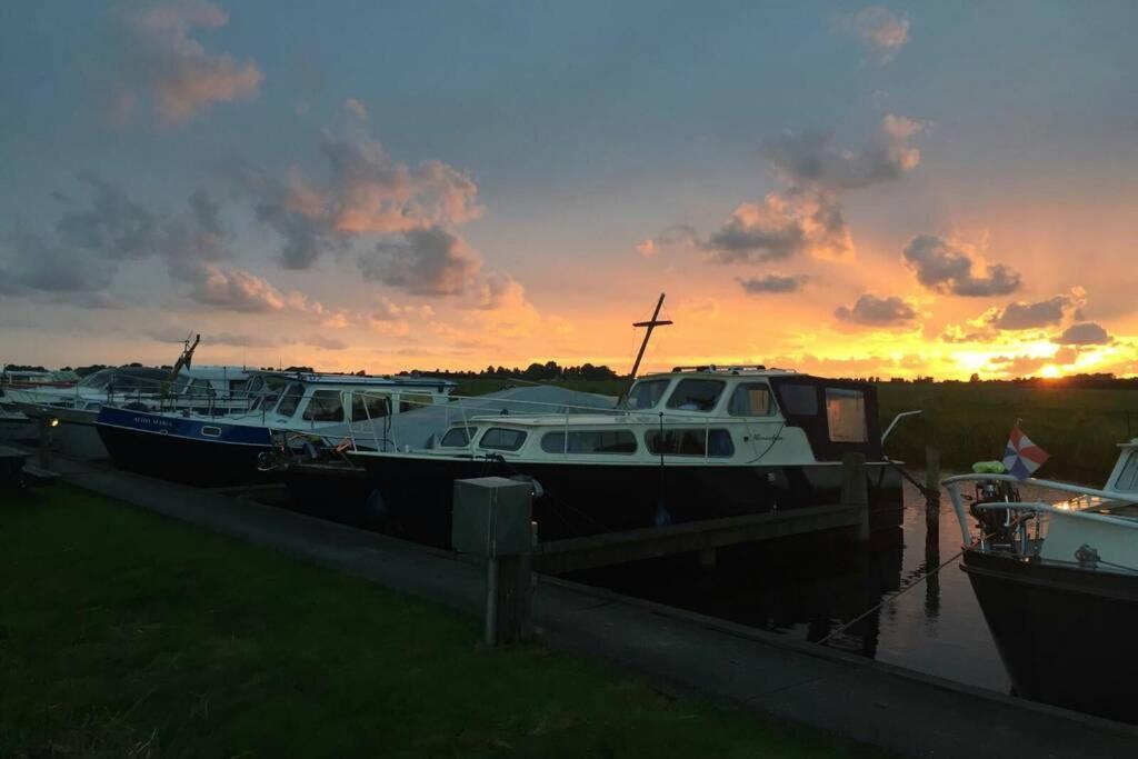 Boat Allemansfreon - Kamperen Op Het Water - Niet Om Mee Te Varen - Read Host Profile-Lees Hostprofiel Jutrijp Eksteriør bilde